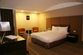 Отель Yoyo Hotel  Chiayi City